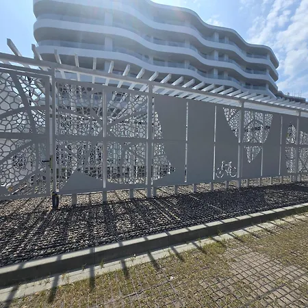 Unique Pearl With The Swimming Pool By Renters Daire